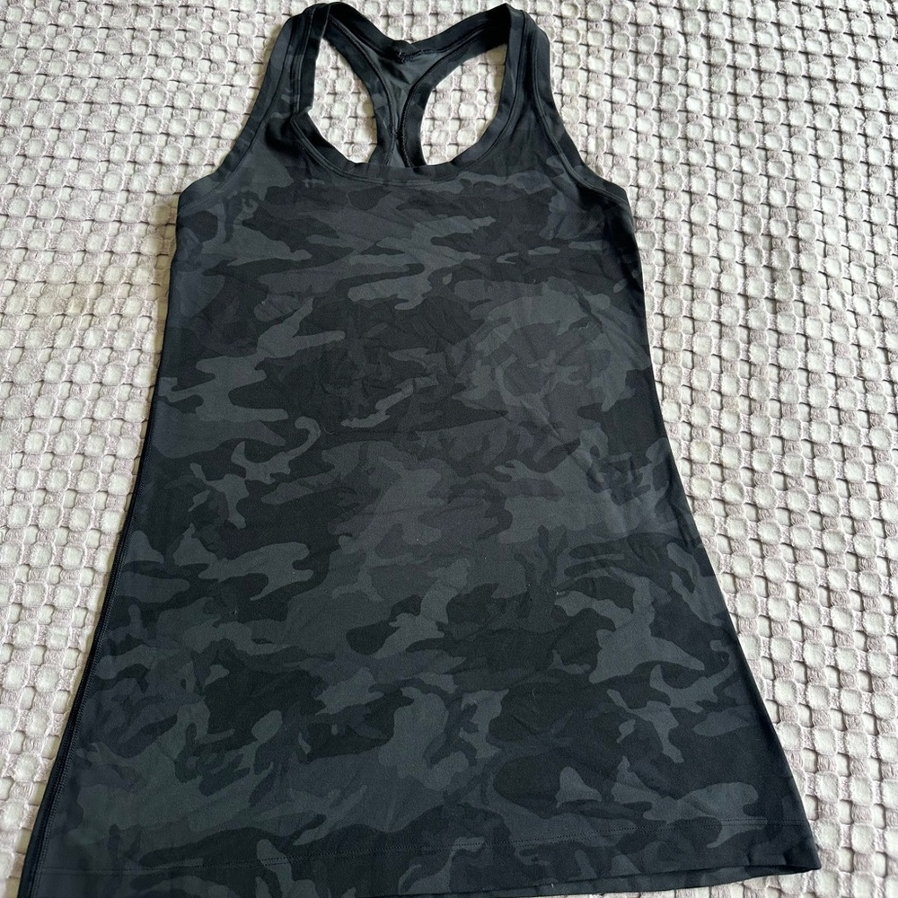 Lululemon tank top